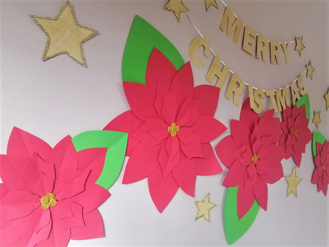 Christmas Flower & Star Wall Decor - Image 2