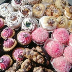 Sweet Platter 2 (36 treats)